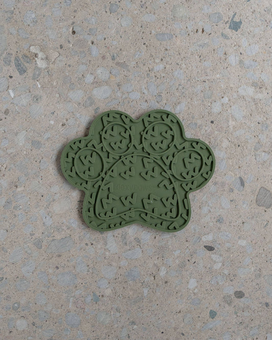 Tapis de léchage enrichissant forme patte vert armée